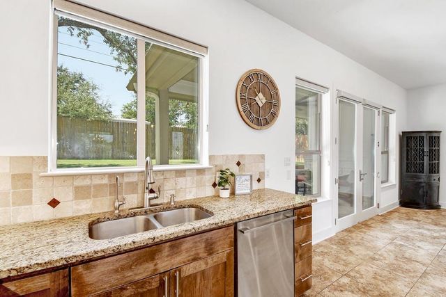 1006 Lipan TRL, Austin, TX 78733