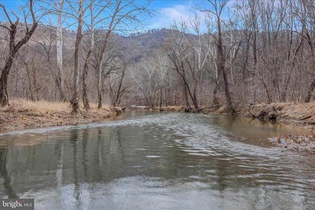 292 BIG PARK RD, Hedgesville, WV 25427