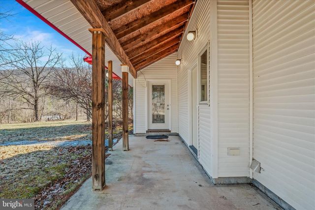 292 BIG PARK RD, Hedgesville, WV 25427