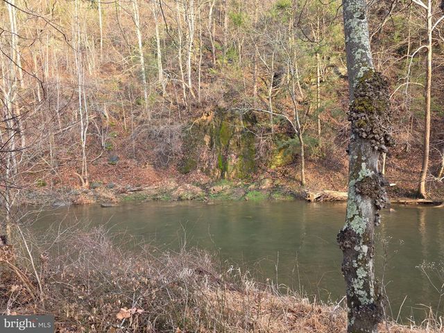 292 BIG PARK RD, Hedgesville, WV 25427