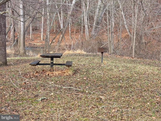 292 BIG PARK RD, Hedgesville, WV 25427