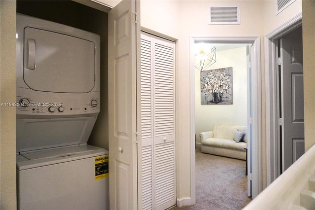 3280 W 92nd Pl, Hialeah, FL 33018