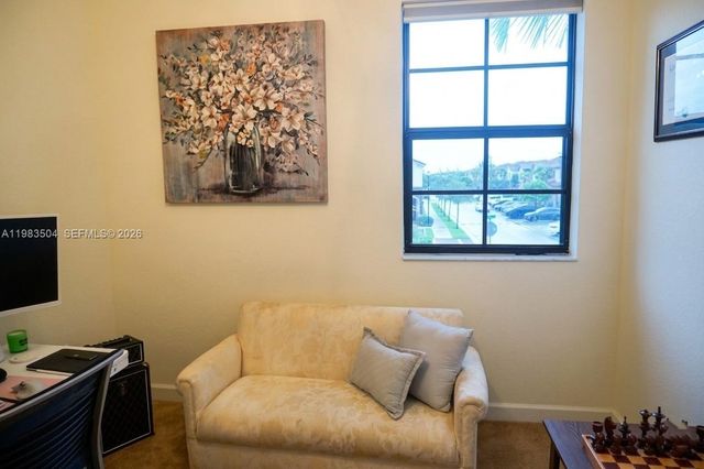 3280 W 92nd Pl, Hialeah, FL 33018