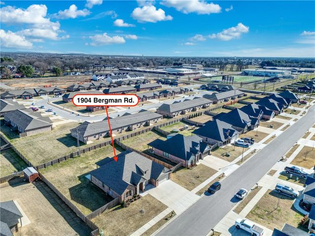 1904 Bergman Road, Pea Ridge, AR 72751
