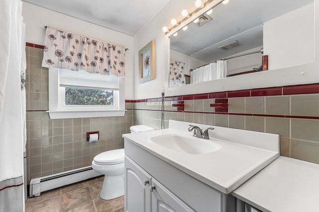 14 Tomahawk Dr, Tewksbury, MA 01876