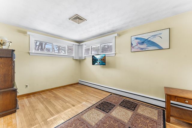 14 Tomahawk Dr, Tewksbury, MA 01876