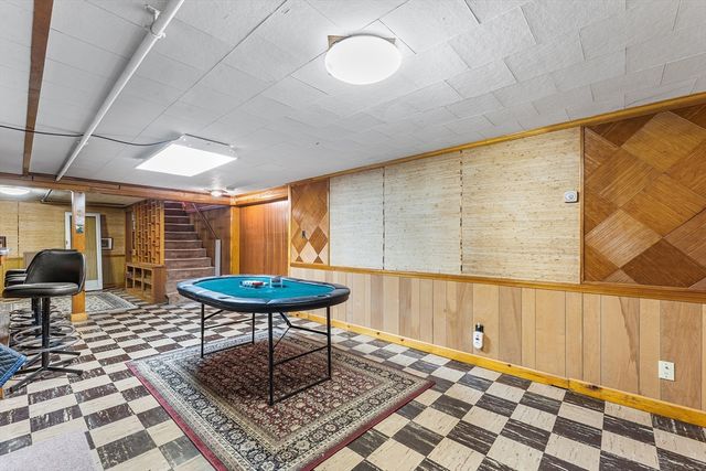 14 Tomahawk Dr, Tewksbury, MA 01876