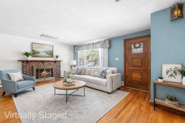 14 Tomahawk Dr, Tewksbury, MA 01876