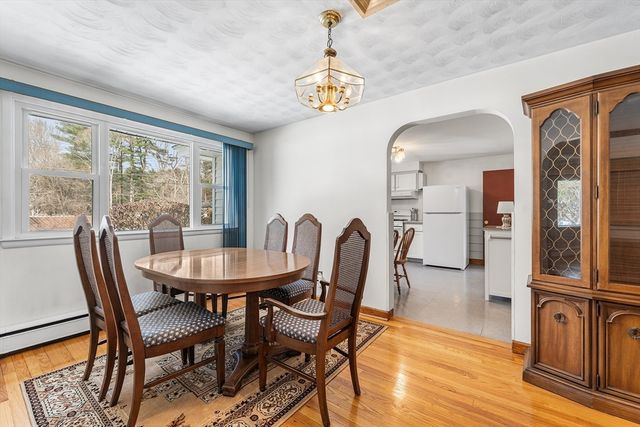 14 Tomahawk Dr, Tewksbury, MA 01876