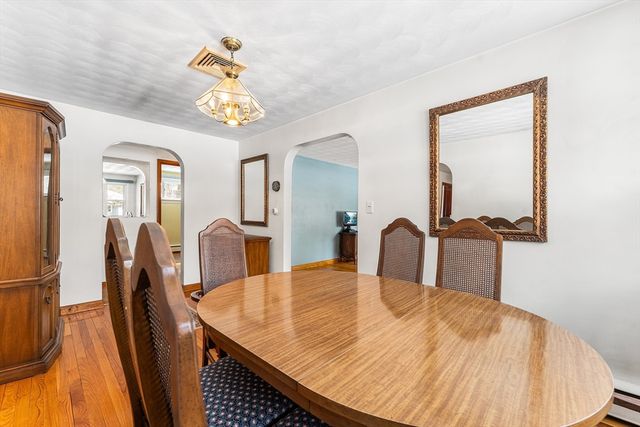 14 Tomahawk Dr, Tewksbury, MA 01876