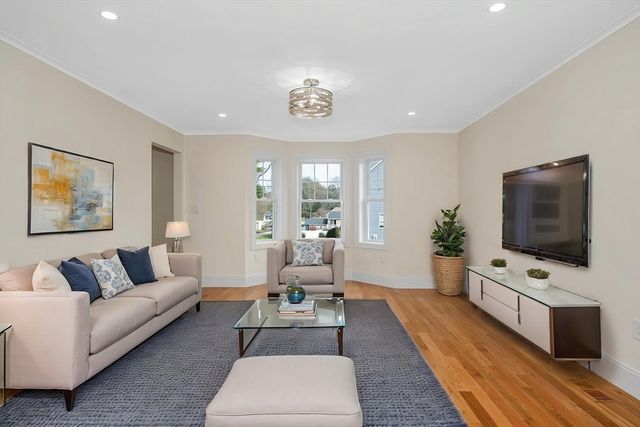23 Pomfret Rd, Wilmington, MA 01887