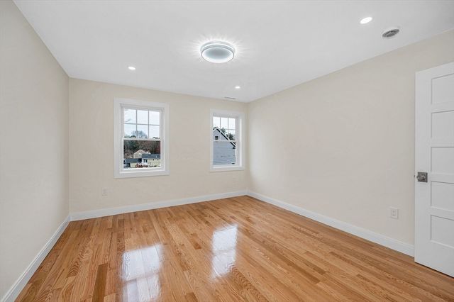 23 Pomfret Rd, Wilmington, MA 01887