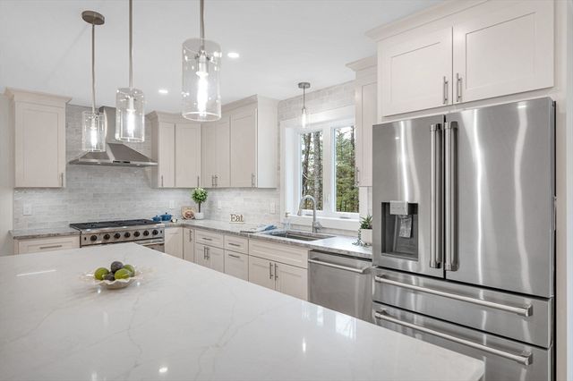 23 Pomfret Rd, Wilmington, MA 01887