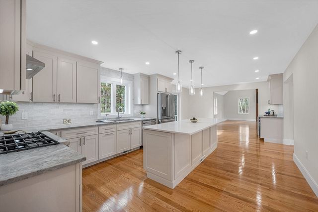 23 Pomfret Rd, Wilmington, MA 01887