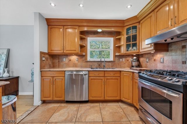 271 E Mount Pleasant Ave, Livingston Twp., NJ 07039