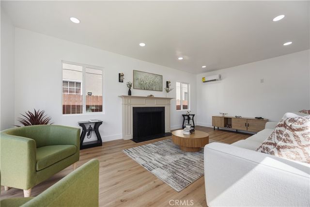 733 W 108th Street, Los Angeles, CA 90044