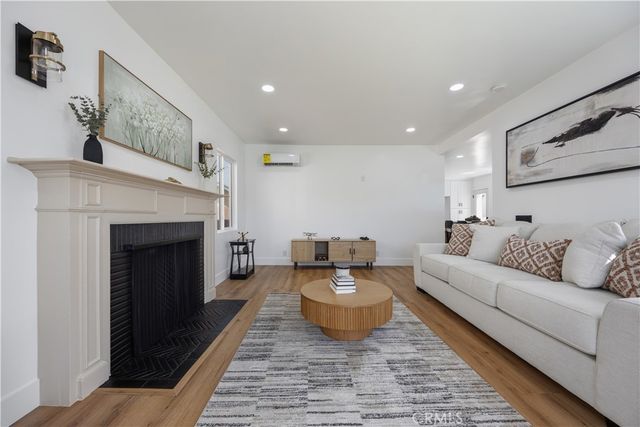 733 W 108th Street, Los Angeles, CA 90044