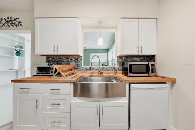 2489 58TH STREET N, St Petersburg, FL 33710