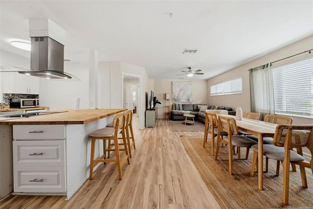 2489 58TH STREET N, St Petersburg, FL 33710