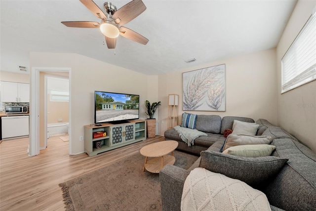 2489 58TH STREET N, St Petersburg, FL 33710