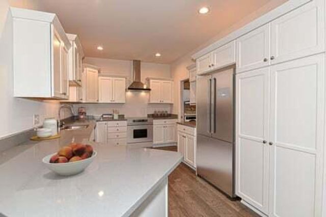 302 Trailview CROSSING, Waterford, WI 53185