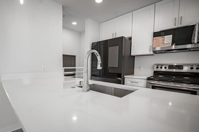 460 E JACKSON STREET 2, Orlando, FL 32801