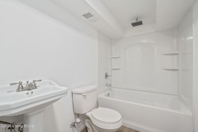 505 Westwood Dr, Louisville, KY 40243