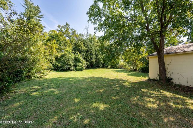 505 Westwood Dr, Louisville, KY 40243