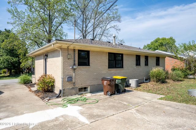 505 Westwood Dr, Louisville, KY 40243