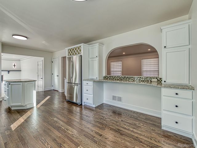 1790 Evergreen Street, Trenton, MI 48183