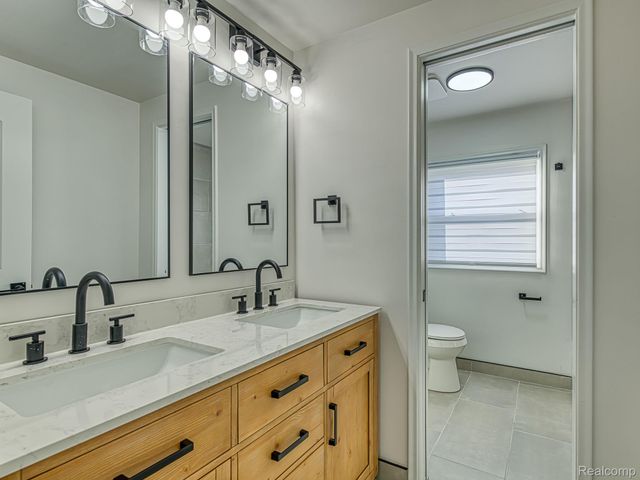 1790 Evergreen Street, Trenton, MI 48183