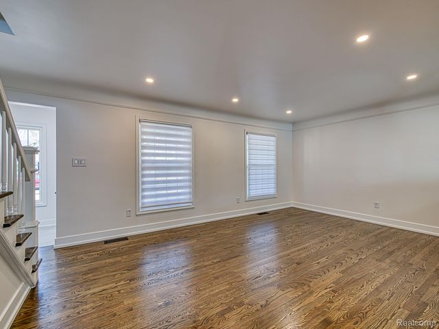 1790 Evergreen Street, Trenton, MI 48183