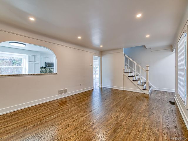 1790 Evergreen Street, Trenton, MI 48183