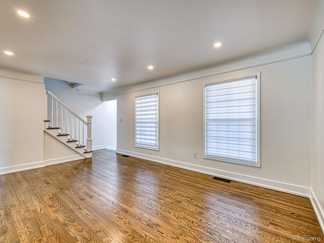 1790 Evergreen Street, Trenton, MI 48183