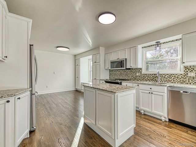 1790 Evergreen Street, Trenton, MI 48183