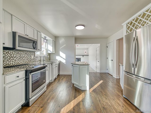 1790 Evergreen Street, Trenton, MI 48183