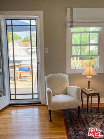 934 S Dunsmuir Avenue, Los Angeles, CA 90036