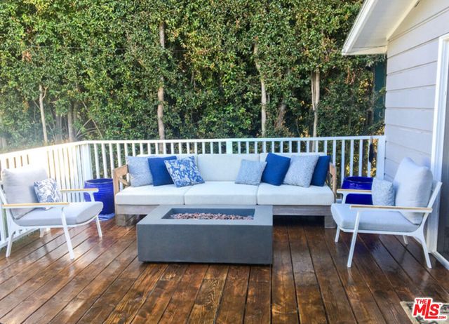 934 S Dunsmuir Avenue, Los Angeles, CA 90036