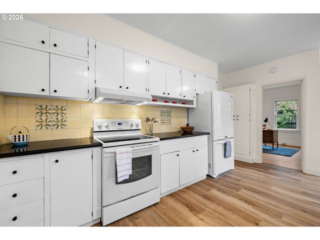 3344 Ne 18th Ave, Portland, OR 97212