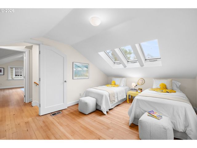 3344 Ne 18th Ave, Portland, OR 97212