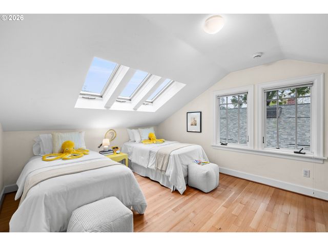 3344 Ne 18th Ave, Portland, OR 97212