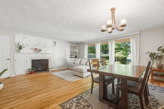 3 Seaborn Place 3, Lexington, MA 02420