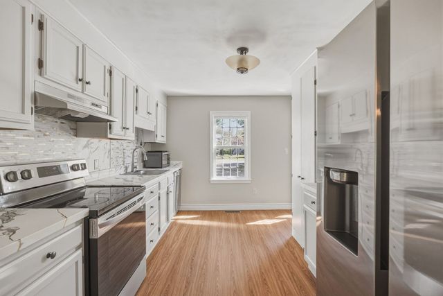 3 Seaborn Place 3, Lexington, MA 02420