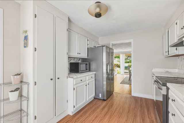 3 Seaborn Place 3, Lexington, MA 02420
