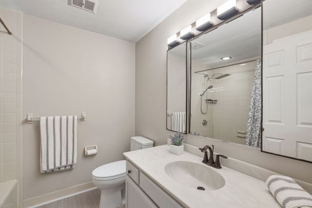 3 Seaborn Place 3, Lexington, MA 02420