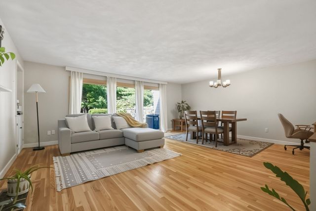 3 Seaborn Place 3, Lexington, MA 02420