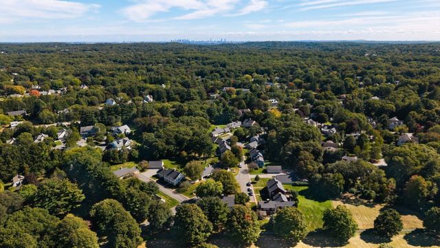 3 Seaborn Place 3, Lexington, MA 02420