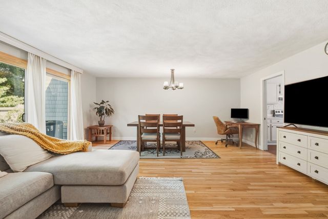3 Seaborn Place 3, Lexington, MA 02420