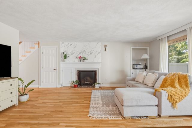 3 Seaborn Place 3, Lexington, MA 02420