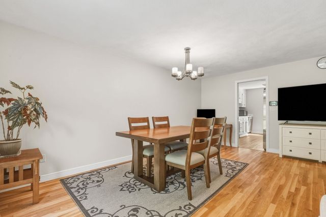 3 Seaborn Place 3, Lexington, MA 02420